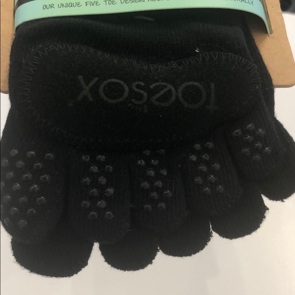 **2 FOR $30** Toesox Plié Barre sticky socks - Picture 6 of 6